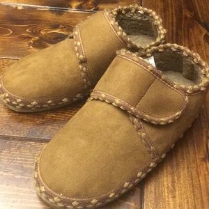Faux Fur Slipperooz, Deer Stags Slippers Size 6